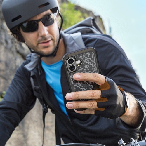 DĖKLAS DUX DUCIS SHLD APPLE IPHONE 17 JUODAS (TRIANGLE PATTERN)