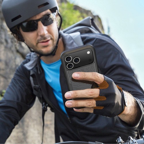 DĖKLAS DUX DUCIS SHLD APPLE IPHONE 17 PRO JUODAS (CONTOUR PATTERN)