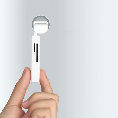 ATMINTIES KORTELIŲ SKAITYTUVAS UGREEN CM104 USB-A 3.0 TO TF / SD (40752) JUODAS