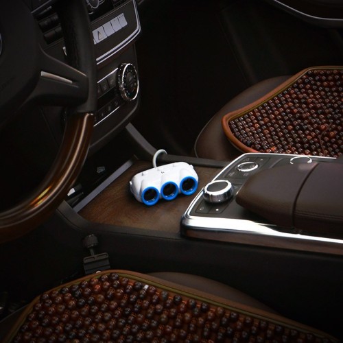 AUTOMOBILINIS ĮKROVIKLIS-ŠAKOTUVAS HOCO C1 SU 2 USB JUNGTIMI IR TRIMIS (3.1A) JUNGTIMIS