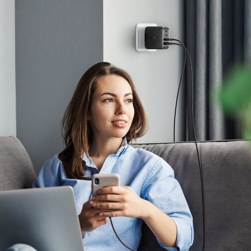 ĮKROVIKLIS UGREEN CD224 65W GAN 3XUSB-C/USB-A JUODAS ĮKROVIKLIS UGREEN CD224 65W GAN 3XUSB-C/USB-A JUODAS