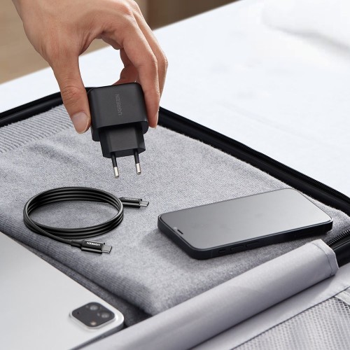 ĮKROVIKLIS UGREEN CD250 25W USB-C + USB-C TO USB-C CABLE 2.0M JUODAS ĮKROVIKLIS UGREEN CD250 25W USB-C + USB-C TO USB-C CABLE 2.0M JUODAS